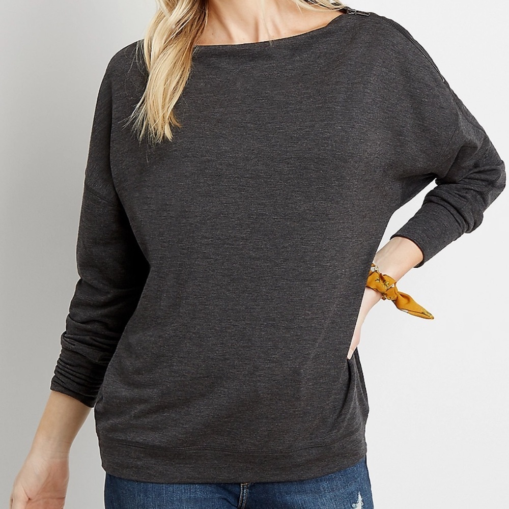 Maurices Solid Zipper Shoulder Pull Over